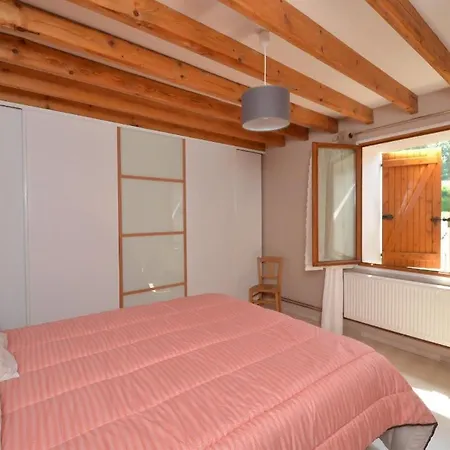 Holiday home Le Du Lavoir En Champagne *