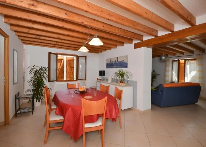 Holiday home Le Du Lavoir En Champagne Courthiezy