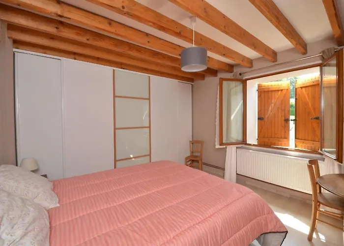 Holiday home Le Du Lavoir En Champagne *