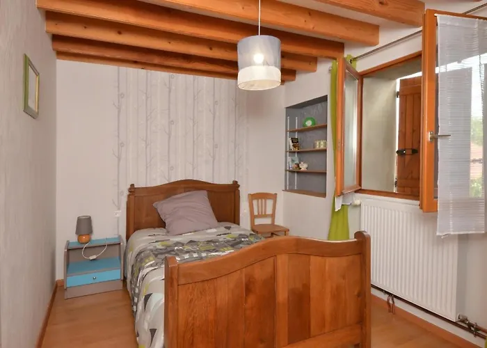 Le Du Lavoir En Champagne Holiday home Courthiezy